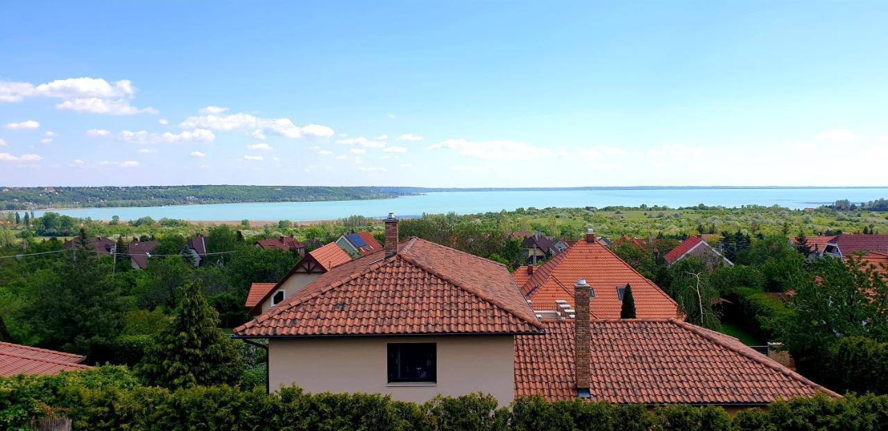 Aranyeso Apartmanhazak No.1 Balatonalmádi المظهر الخارجي الصورة